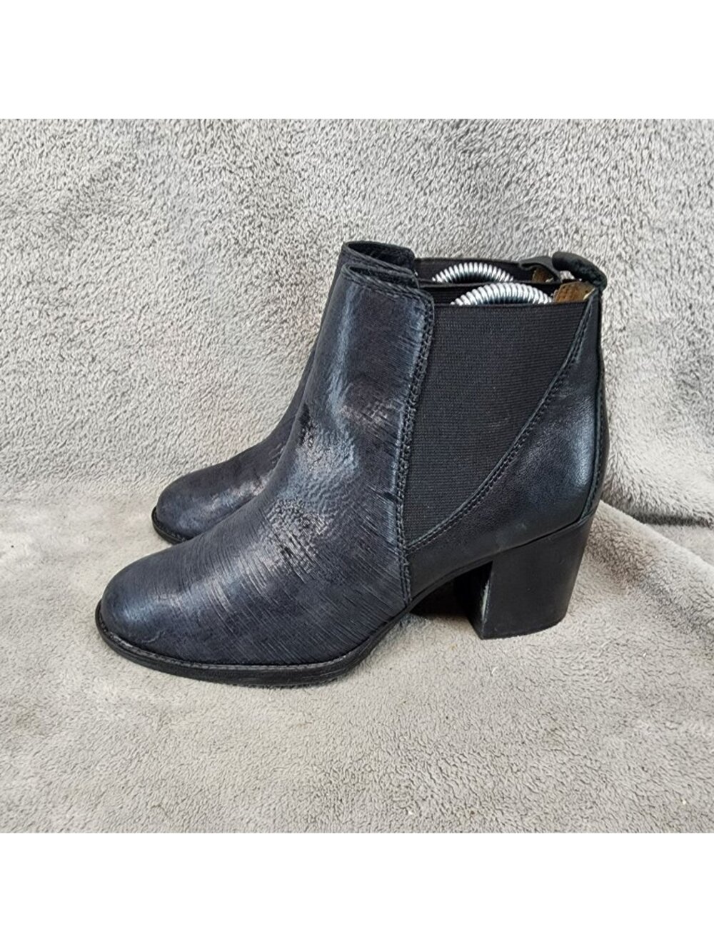 Sofft Shoes Womens Size 7.5  Welling Black Textured Leather Ankle Booties *Read*